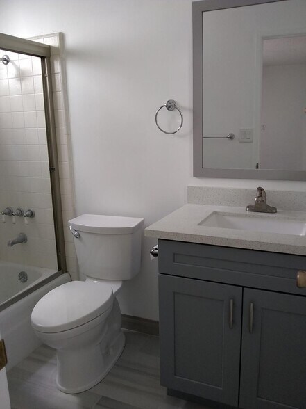 Bathroom - 11923 Iowa Ave