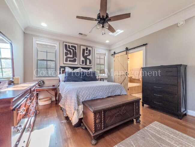 Building Photo - 102 Blossom Cir