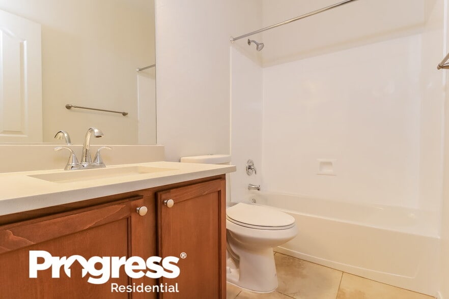 Building Photo - 23851 W Gibson Ln