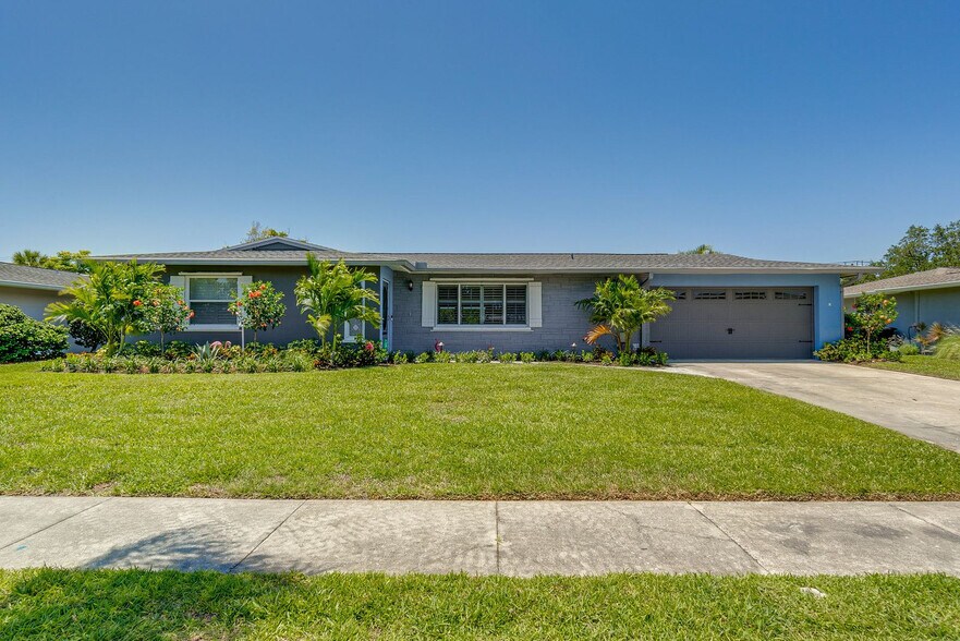 Building Photo - 6908 Antigua Pl