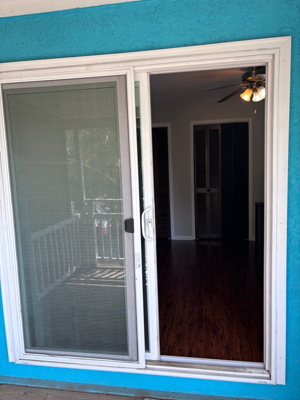 Building Photo - 1209 Capri Dr