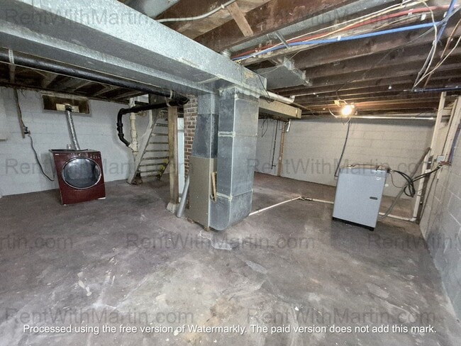 Building Photo - 1137 Columbia St