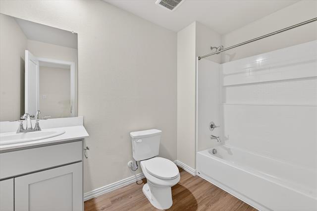 Building Photo - 102 Goel St