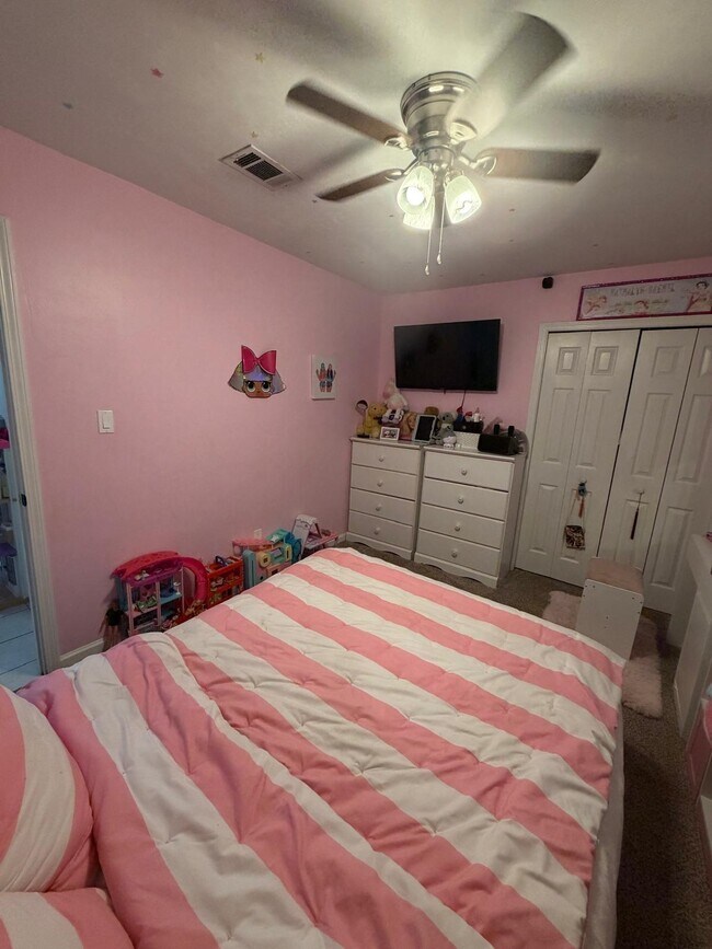 Building Photo - 4540 Eltham Park