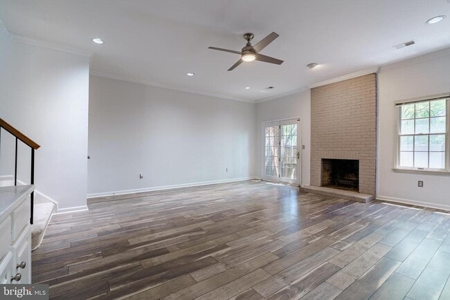 Building Photo - 112 Gretna Green Ct
