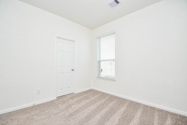 Building Photo - 25230 Benroe St