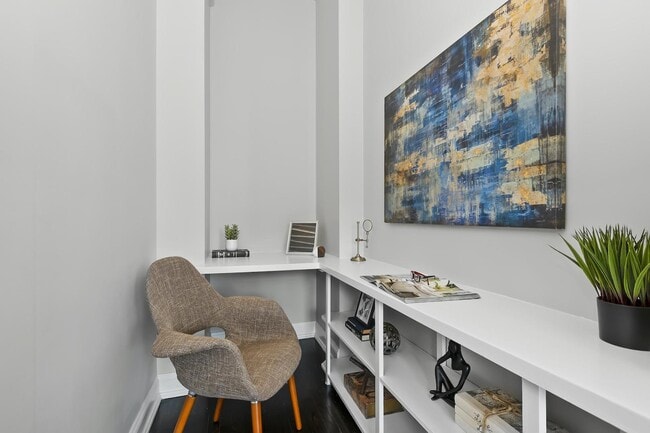 Building Photo - 161 W Harrison St