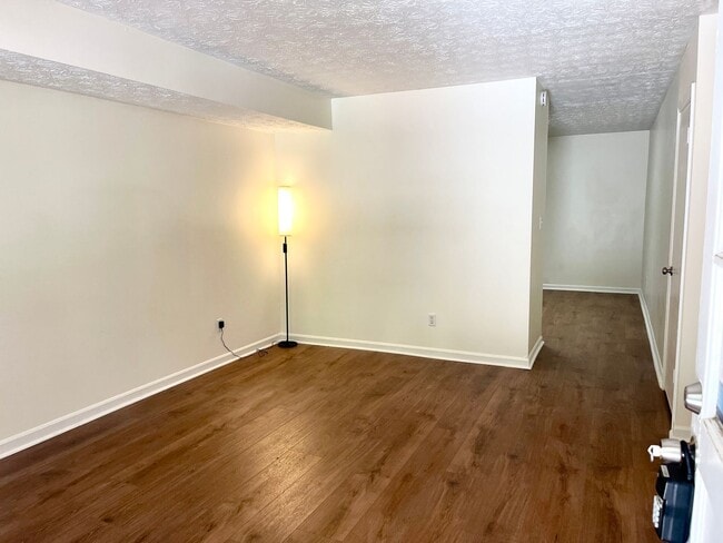 Building Photo - Welcome to our Rent Special in Fayetteville! This charming 2 bedroom, 1 bathroom house is perfect...