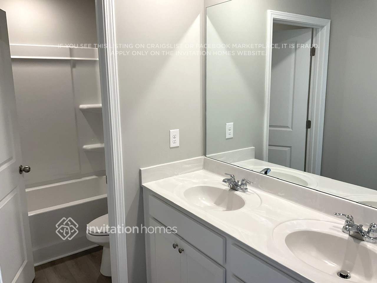 Building Photo - 528 Almere Dr