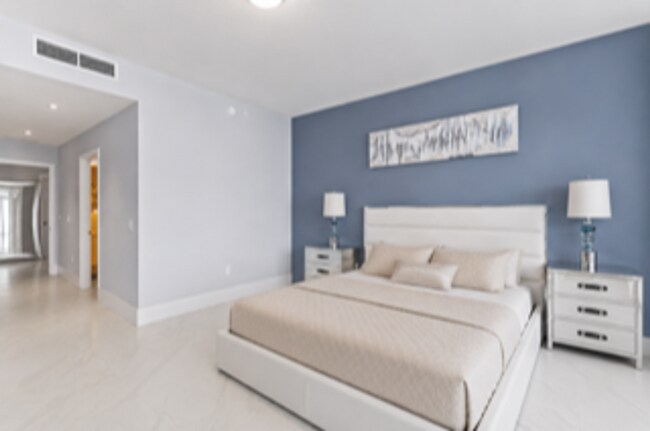 Building Photo - 701 N Fort Lauderdale Beach Blvd