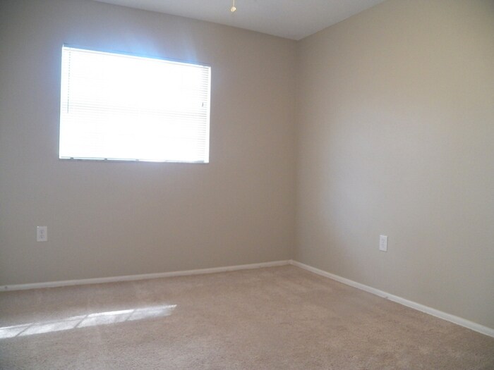 Building Photo - 226 Bolender Ct