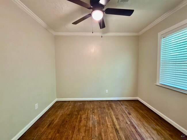 Building Photo - 111 Marilyn Dr