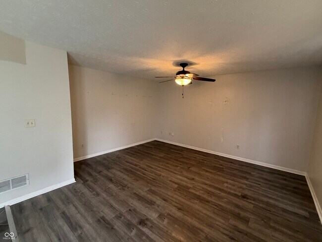 Building Photo - 411 Garden Grace Dr