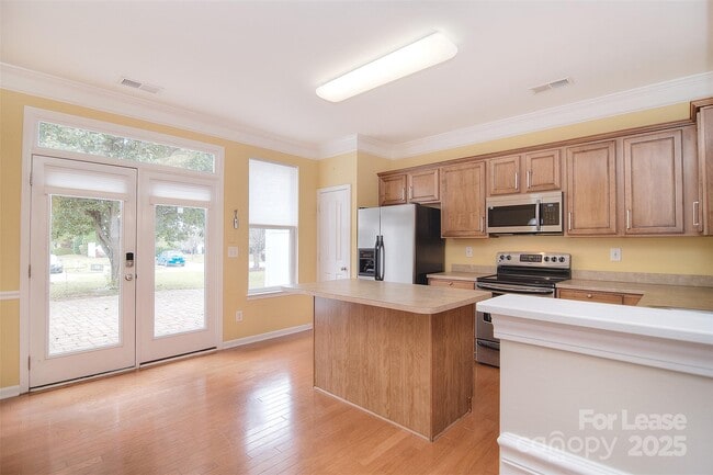 Building Photo - 9420 Rosewood Meadow Ln