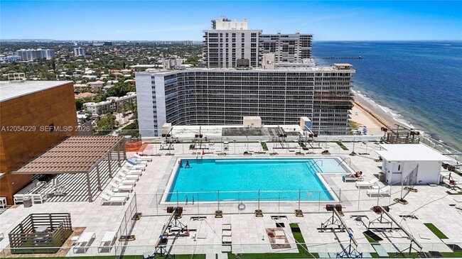 Building Photo - 4020 Galt Ocean Dr