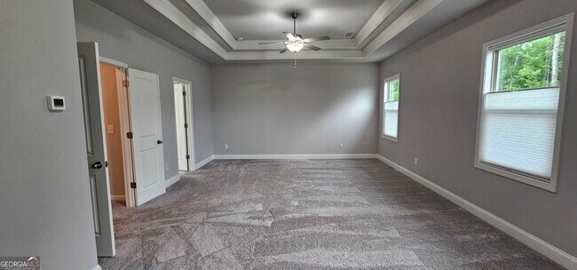 Building Photo - 352 Newshaw Dr