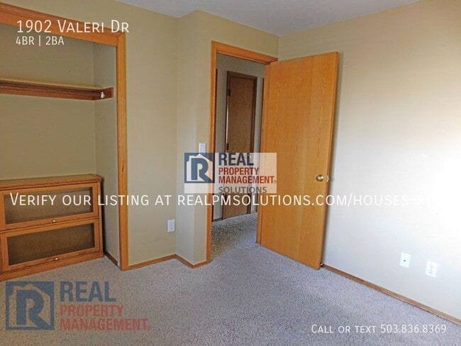 Building Photo - 1902 Valeri Dr