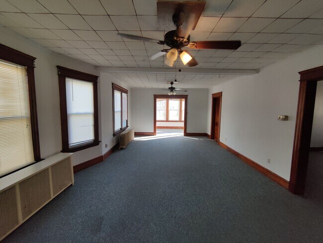 Building Photo - 638-638 Washington Ave