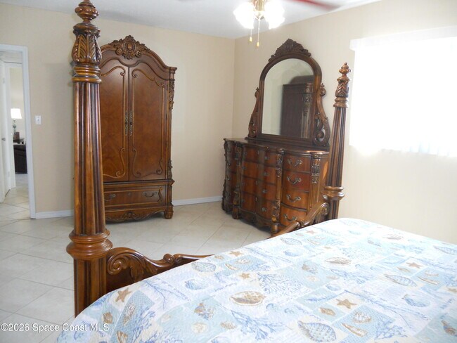 Building Photo - 4000 Ocean Beach Blvd