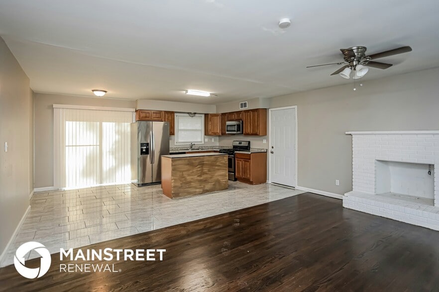 Building Photo - 7308 Maywood Ave