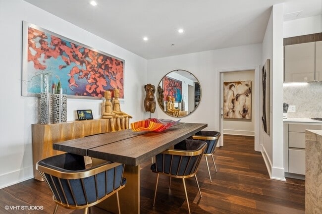 Building Photo - 363 E Wacker Dr