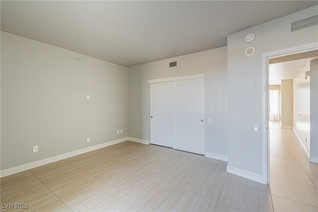 Building Photo - 222 Karen Ave