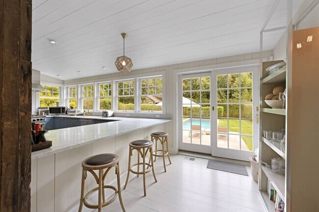 Building Photo - 62 Abrahams Landing Rd