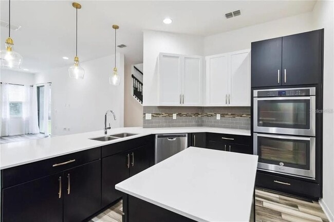 Building Photo - 10466 Siddington Dr