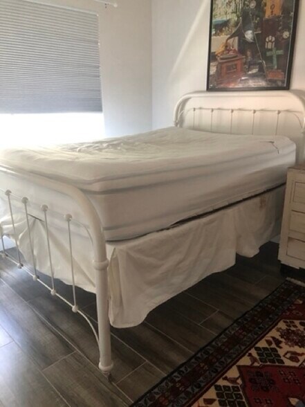 Bedroom 2 - 271 Alexandra Dr