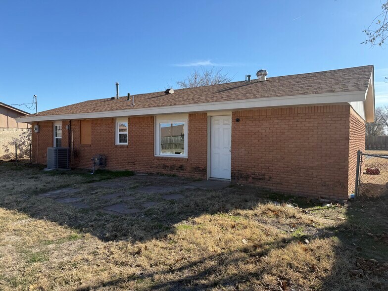 Building Photo - 1115 Asalee St