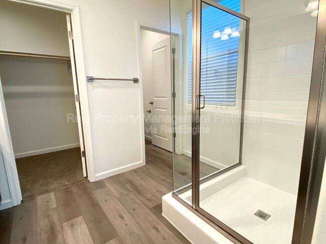 Building Photo - 4137 Beverly Ave