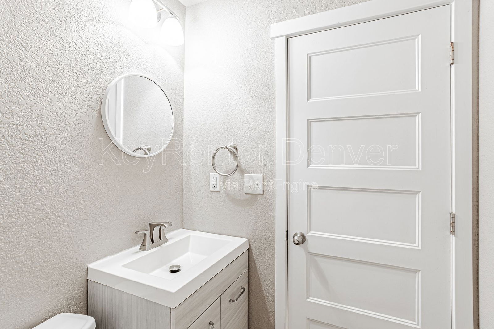 Building Photo - 6405 W Jefferson Pl