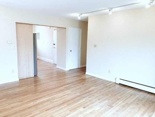 Building Photo - 32 Westgate Rd