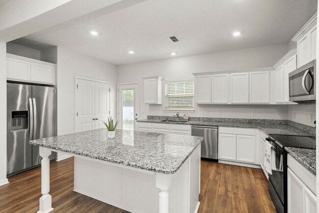 Building Photo - 1832 Charismatic Pl