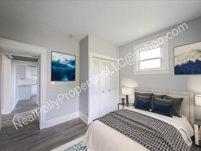 Building Photo - 1795 Kahn Avenue