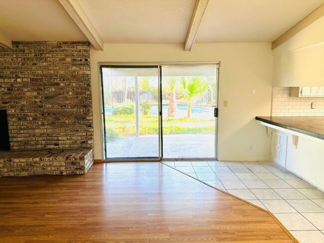 Building Photo - $3,300 Fowler & Shepherd, 4 Bed / 2.5 Bath...