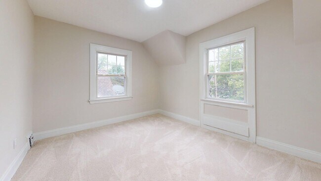 Building Photo - 4955 E 141st St