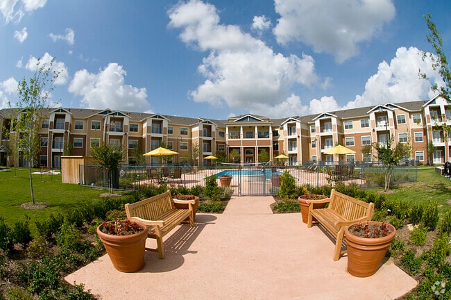 Building Photo - Mariposa at Reed Road 55+ Apartment Homes