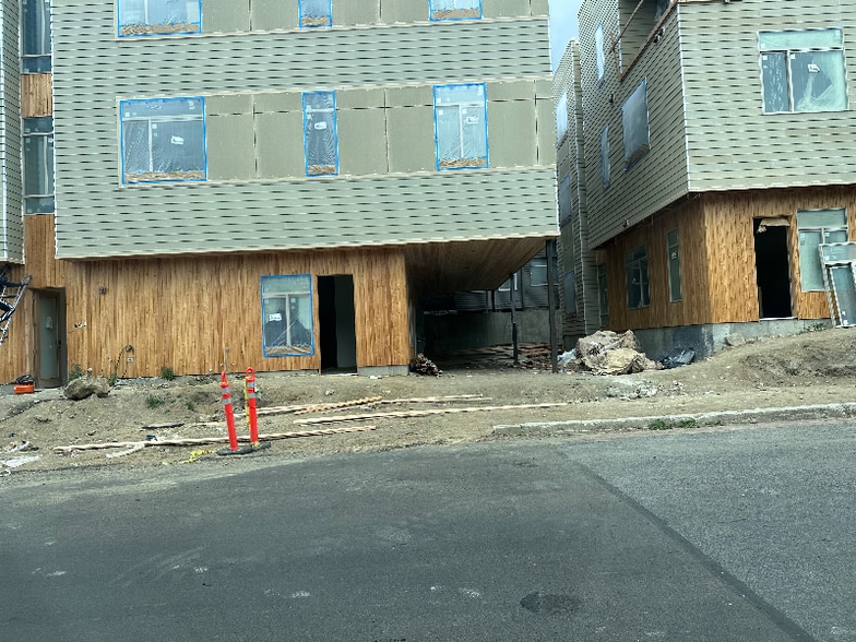 Building Photo - 605 S Adams St