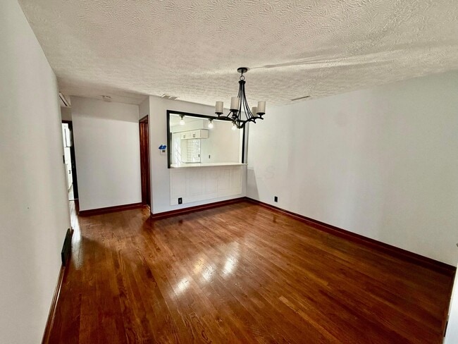 Building Photo - 293 E Whittier St