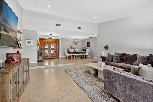 Building Photo - 11294 Pine Valley Dr