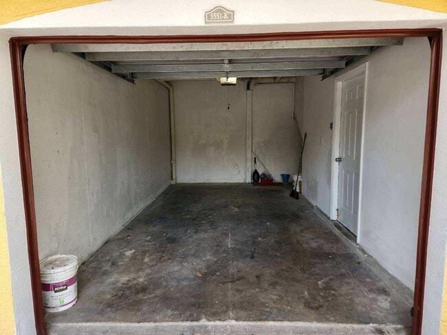 Building Photo - 5551 Bentgrass Dr