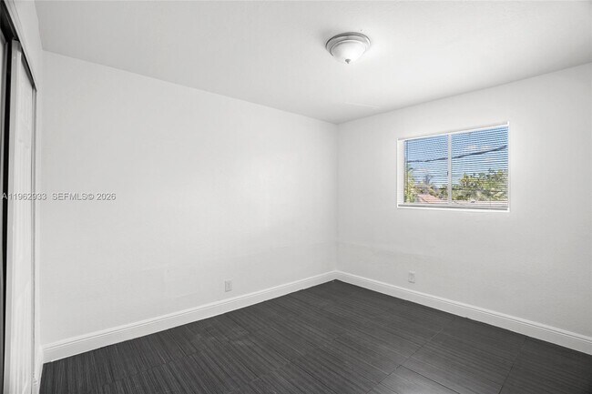 Building Photo - 37 SW 14th St