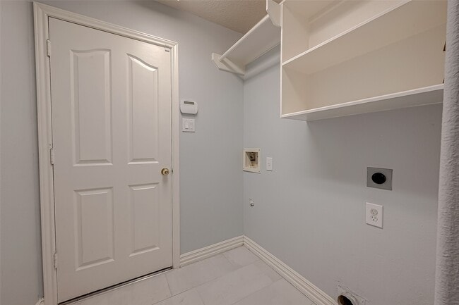 Building Photo - 3827 Garden Way