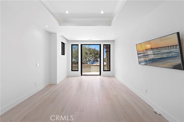 Building Photo - 2340 Crestview Dr