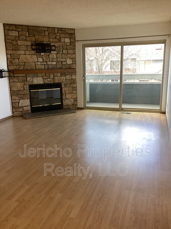 Building Photo - 8733 W Cornell Ave