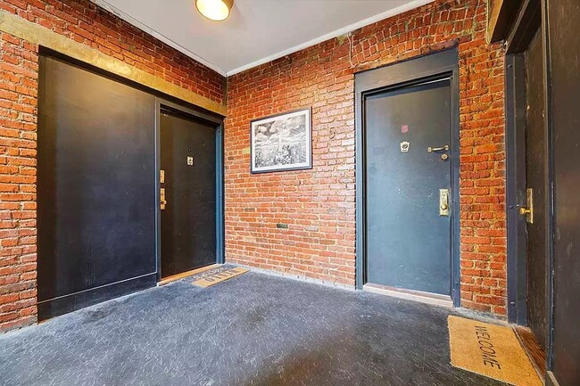 Building Photo - 106 Ridge Street