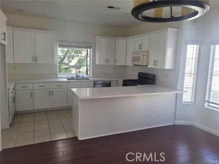 Building Photo - 2825 Plaza del Amo