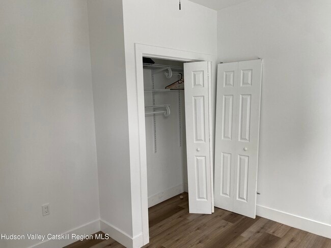 Building Photo - 520 Delaware Ave