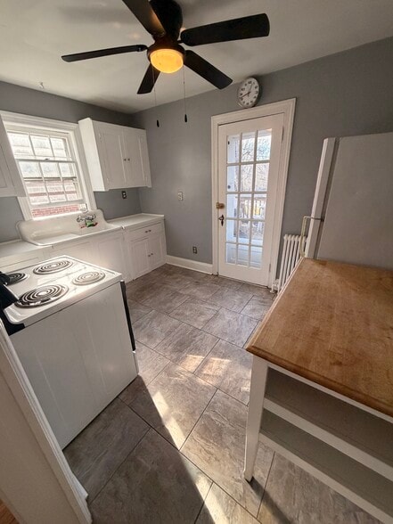 Building Photo - 8402 Flower Ave